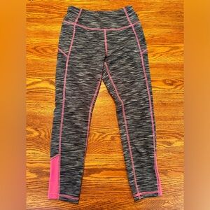 Danskin now drimore girls youth athletic black leggings Medium M 7-8